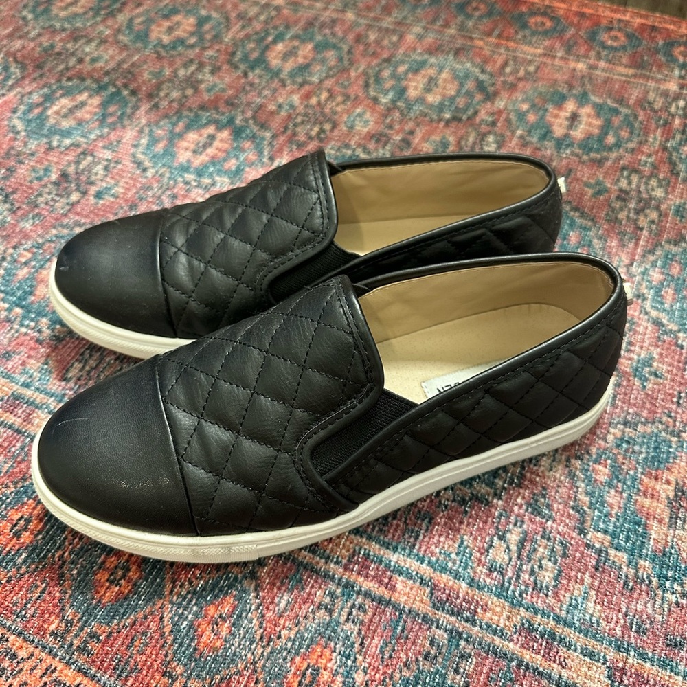 Steve Madden Black Quilt Sneaker